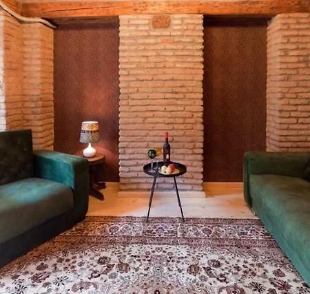 Green Door تبليسي المظهر الخارجي الصورة