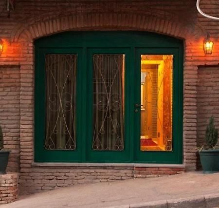 Green Door تبليسي المظهر الخارجي الصورة